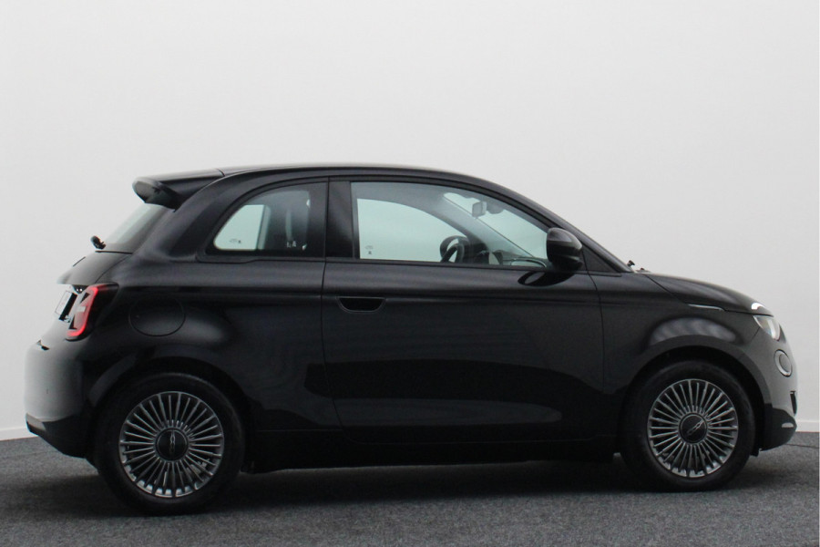 Fiat 500 Icon 42 kWh Virtual Cockpit, Apple Carplay, Cruise, Lane Assist, DAB, 16"