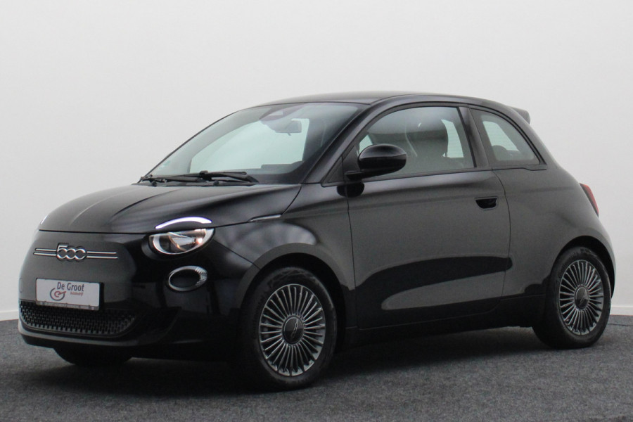 Fiat 500 Icon 42 kWh Virtual Cockpit, Apple Carplay, Cruise, Lane Assist, DAB, 16"