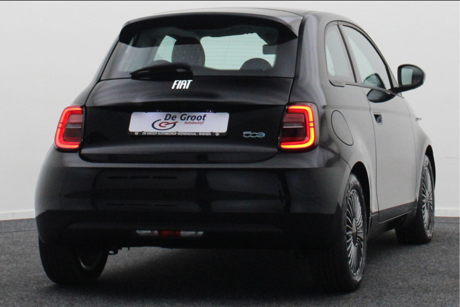 Fiat 500 Icon 42 kWh Virtual Cockpit, Apple Carplay, Cruise, Lane Assist, DAB, 16"
