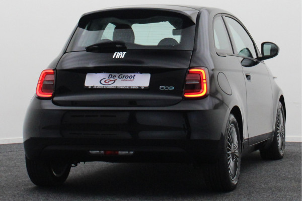 Fiat 500 Icon 42 kWh Virtual Cockpit, Apple Carplay, Cruise, Lane Assist, DAB, 16"