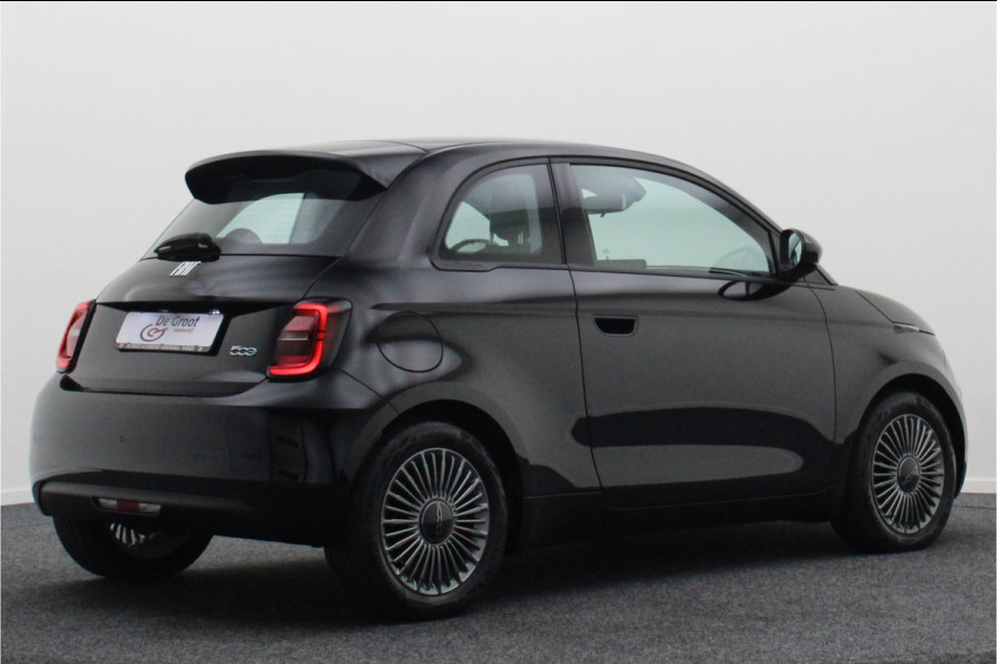 Fiat 500 Icon 42 kWh Virtual Cockpit, Apple Carplay, Cruise, Lane Assist, DAB, 16"