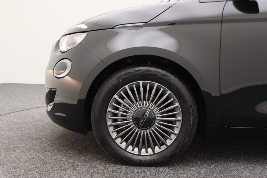 Fiat 500 Icon 42 kWh Virtual Cockpit, Apple Carplay, Cruise, Lane Assist, DAB, 16"