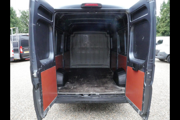 Peugeot Boxer 2.2 BlueHDi 120PK, L2H2, Airco