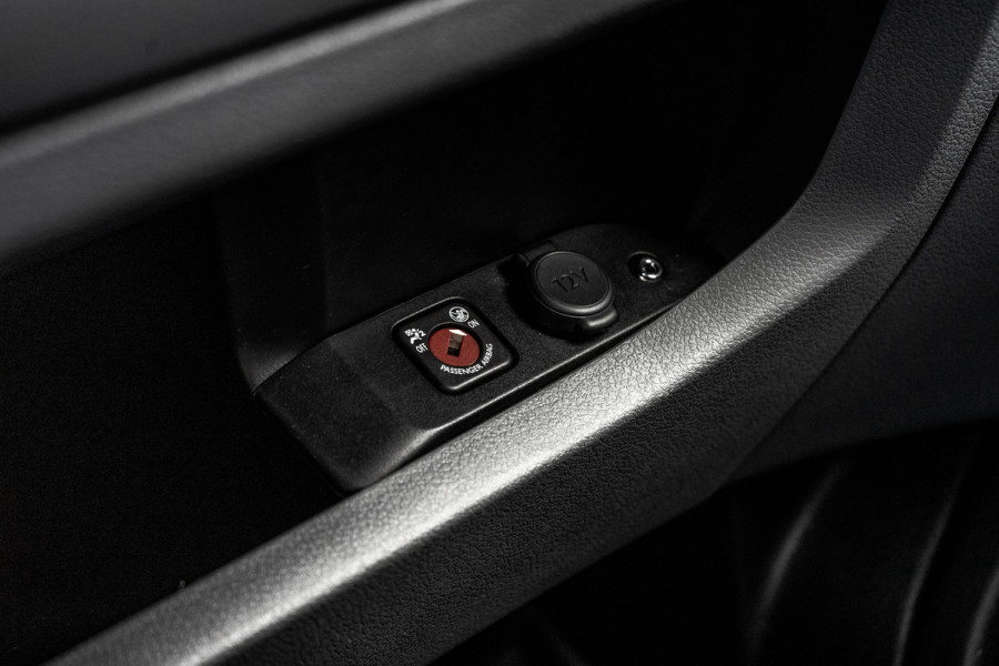 Peugeot Expert **2.0 | L3H1 | 6-Zits | LED | Camera | Cruise | Airco | PDC | Euro 6**