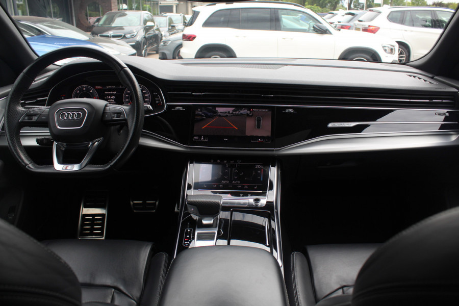 Audi Q8 50 TDI quattro Pro Line S / Trekhaak / Panoramadak / 360Camera / 22'' / Luchtvering / B&O / Softclose / Sfeerverlichting / Dodehoek / Stoelverwarming / DAB / ACC