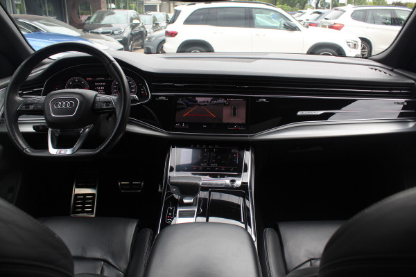 Audi Q8 50 TDI quattro Pro Line S / Trekhaak / Panoramadak / 360Camera / 22'' / Luchtvering / B&O / Softclose / Sfeerverlichting / Dodehoek / Stoelverwarming / DAB / ACC