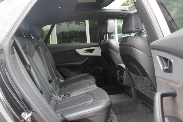Audi Q8 50 TDI quattro Pro Line S / Trekhaak / Panoramadak / 360Camera / 22'' / Luchtvering / B&O / Softclose / Sfeerverlichting / Dodehoek / Stoelverwarming / DAB / ACC