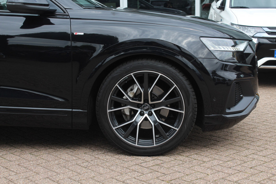Audi Q8 50 TDI quattro Pro Line S / Trekhaak / Panoramadak / 360Camera / 22'' / Luchtvering / B&O / Softclose / Sfeerverlichting / Dodehoek / Stoelverwarming / DAB / ACC
