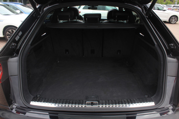 Audi Q8 50 TDI quattro Pro Line S / Trekhaak / Panoramadak / 360Camera / 22'' / Luchtvering / B&O / Softclose / Sfeerverlichting / Dodehoek / Stoelverwarming / DAB / ACC