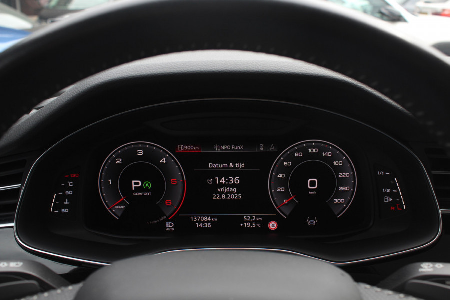 Audi Q8 50 TDI quattro Pro Line S / Trekhaak / Panoramadak / 360Camera / 22'' / Luchtvering / B&O / Softclose / Sfeerverlichting / Dodehoek / Stoelverwarming / DAB / ACC