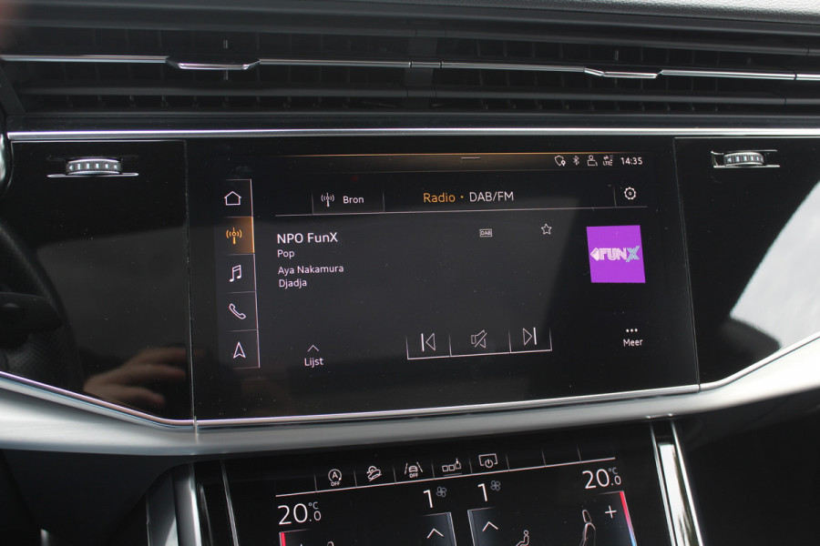 Audi Q8 50 TDI quattro Pro Line S / Trekhaak / Panoramadak / 360Camera / 22'' / Luchtvering / B&O / Softclose / Sfeerverlichting / Dodehoek / Stoelverwarming / DAB / ACC