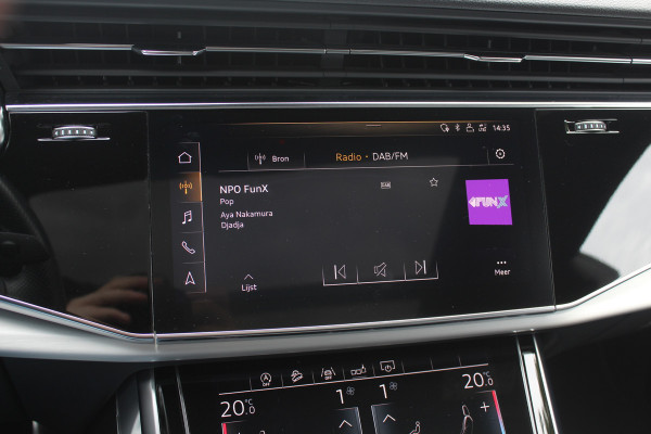 Audi Q8 50 TDI quattro Pro Line S / Trekhaak / Panoramadak / 360Camera / 22'' / Luchtvering / B&O / Softclose / Sfeerverlichting / Dodehoek / Stoelverwarming / DAB / ACC