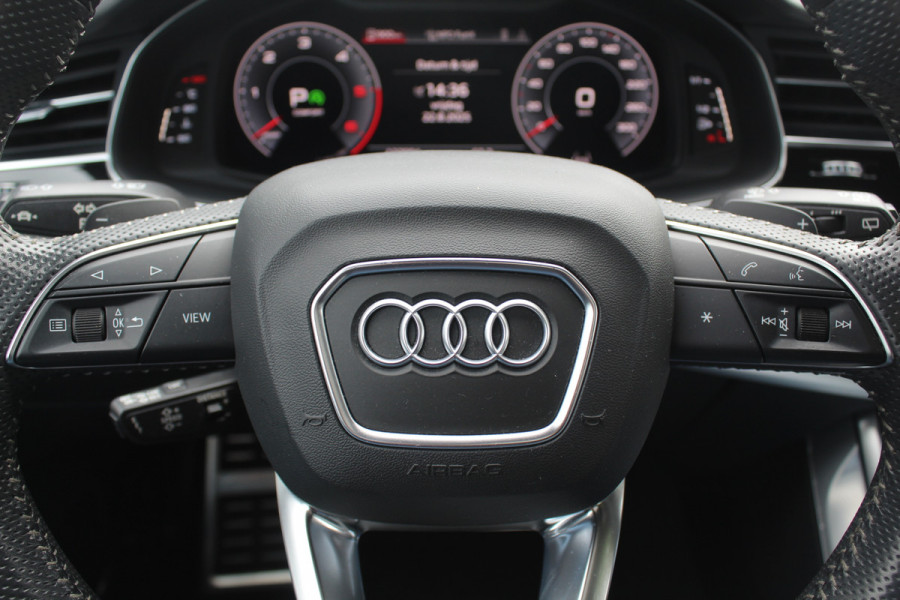 Audi Q8 50 TDI quattro Pro Line S / Trekhaak / Panoramadak / 360Camera / 22'' / Luchtvering / B&O / Softclose / Sfeerverlichting / Dodehoek / Stoelverwarming / DAB / ACC