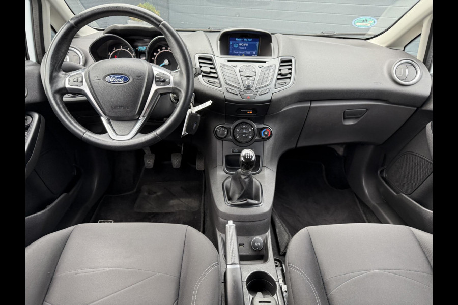 Ford Fiesta 1.0 Style Ultimate 2e Eigenaar,Navi,Airco,Cruise,80pk,5 Deurs,Lm velgen,N.A.P,Pdc V+A,Apk tot 05-2026