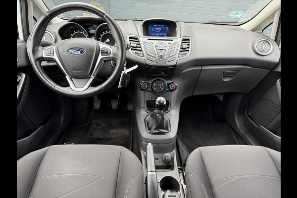 Ford Fiesta 1.0 Style Ultimate 2e Eigenaar,Navi,Airco,Cruise,80pk,5 Deurs,Lm velgen,N.A.P,Pdc V+A,Apk tot 05-2026
