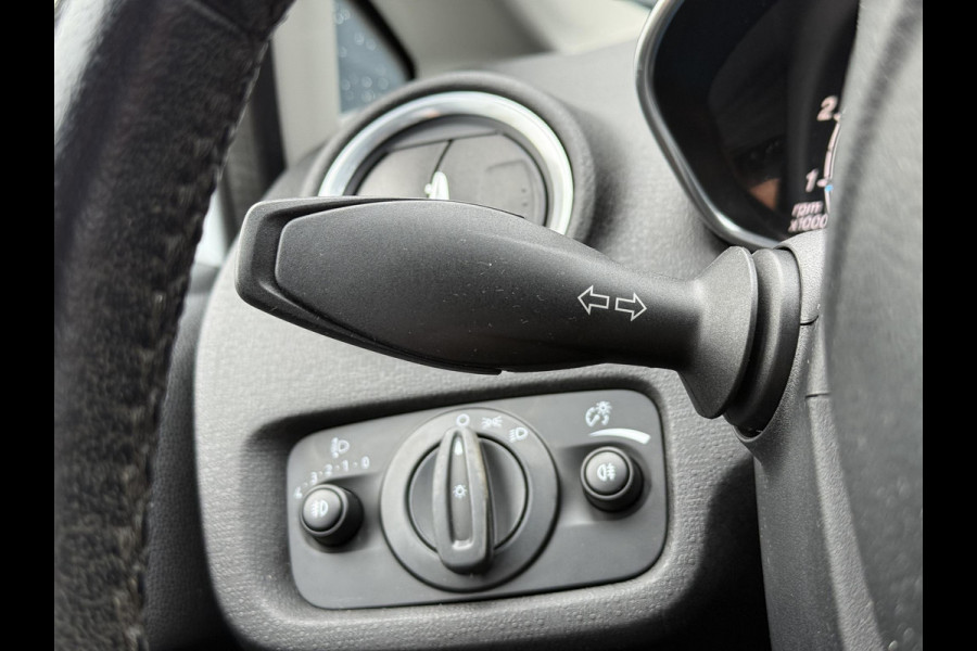 Ford Fiesta 1.0 Style Ultimate 2e Eigenaar,Navi,Airco,Cruise,80pk,5 Deurs,Lm velgen,N.A.P,Pdc V+A,Apk tot 05-2026