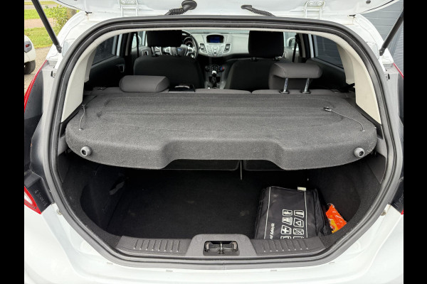 Ford Fiesta 1.0 Style Ultimate 2e Eigenaar,Navi,Airco,Cruise,80pk,5 Deurs,Lm velgen,N.A.P,Pdc V+A,Apk tot 05-2026