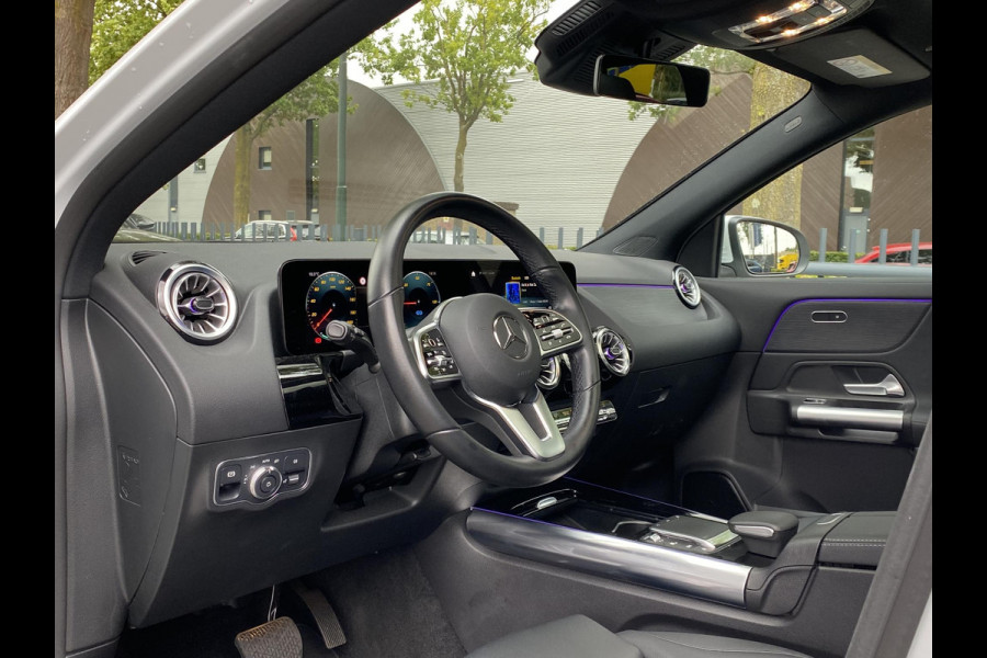 Mercedes-Benz EQA 250 Luxury Line 67 kWh VAN: 38.900,- VOOR 35.877,- UW HERFSTVOORDEEL: 3.023,- DEALER ONDERHOUDEN | AMBILIGHT | CAMERA | PANORAMADAK | RIJKLAARPRIJS INCL. 12MND BOVAG