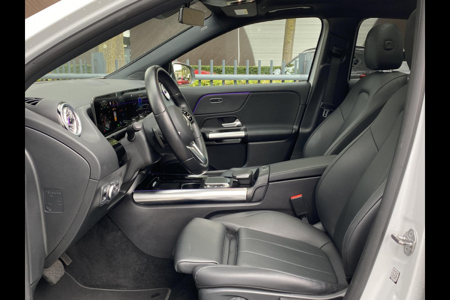 Mercedes-Benz EQA 250 Luxury Line 67 kWh VAN: 38.900,- VOOR 35.877,- UW HERFSTVOORDEEL: 3.023,- DEALER ONDERHOUDEN | AMBILIGHT | CAMERA | PANORAMADAK | RIJKLAARPRIJS INCL. 12MND BOVAG