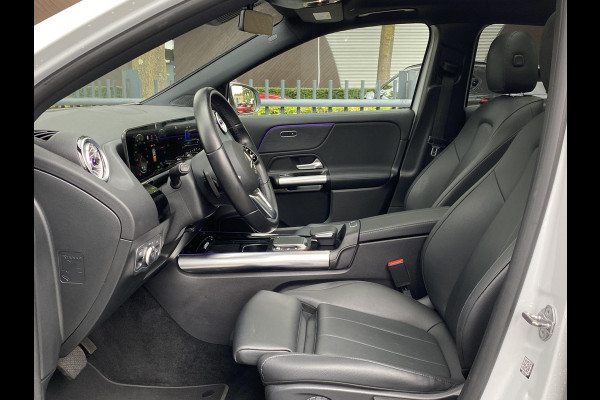 Mercedes-Benz EQA 250 Luxury Line 67 kWh VAN: 38.900,- VOOR 35.877,- UW HERFSTVOORDEEL: 3.023,- DEALER ONDERHOUDEN | AMBILIGHT | CAMERA | PANORAMADAK | RIJKLAARPRIJS INCL. 12MND BOVAG
