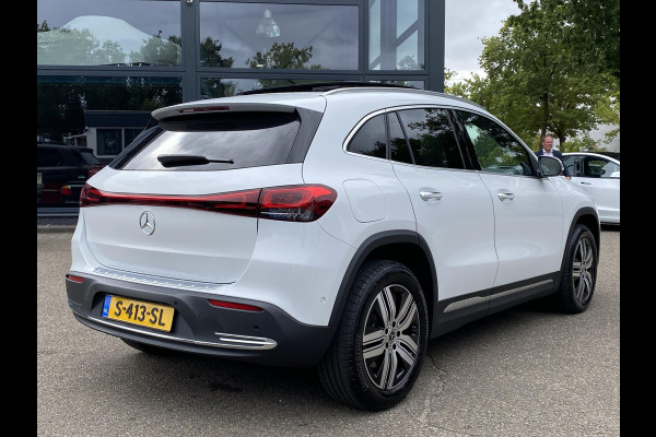 Mercedes-Benz EQA 250 Luxury Line 67 kWh VAN: 38.900,- VOOR 35.877,- UW HERFSTVOORDEEL: 3.023,- DEALER ONDERHOUDEN | AMBILIGHT | CAMERA | PANORAMADAK | RIJKLAARPRIJS INCL. 12MND BOVAG