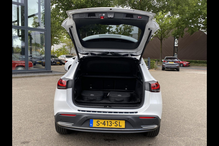 Mercedes-Benz EQA 250 Luxury Line 67 kWh VAN: 38.900,- VOOR 35.877,- UW HERFSTVOORDEEL: 3.023,- DEALER ONDERHOUDEN | AMBILIGHT | CAMERA | PANORAMADAK | RIJKLAARPRIJS INCL. 12MND BOVAG