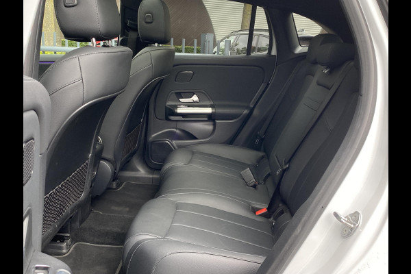 Mercedes-Benz EQA 250 Luxury Line 67 kWh VAN: 38.900,- VOOR 35.877,- UW HERFSTVOORDEEL: 3.023,- DEALER ONDERHOUDEN | AMBILIGHT | CAMERA | PANORAMADAK | RIJKLAARPRIJS INCL. 12MND BOVAG