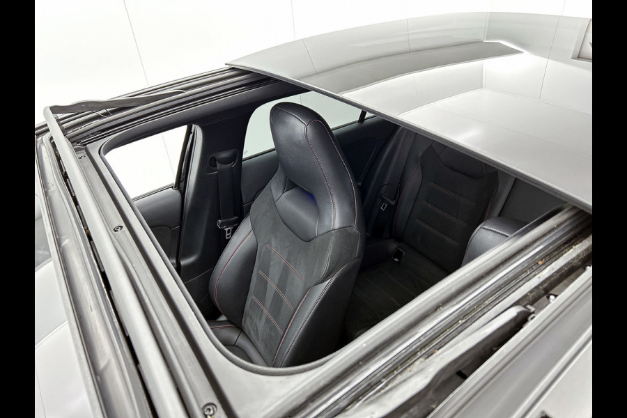 Mercedes-Benz A-Klasse 220 AMG Premium(BOM VOL, Pano, SfeerV, Burmester Audio, StoelV, Camera, Navi, PDC V+A, Etc) Mercedes-Benz A-Klasse 220 AMG Premium(BOM VOL, Pano, SfeerV, Burmester Audio, StoelV, Camera, Navi, PDC V+A, Etc)