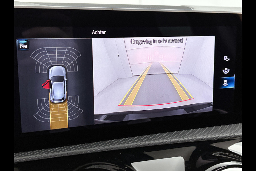 Mercedes-Benz A-Klasse 220 AMG Premium(BOM VOL, Pano, SfeerV, Burmester Audio, StoelV, Camera, Navi, PDC V+A, Etc) Mercedes-Benz A-Klasse 220 AMG Premium(BOM VOL, Pano, SfeerV, Burmester Audio, StoelV, Camera, Navi, PDC V+A, Etc)