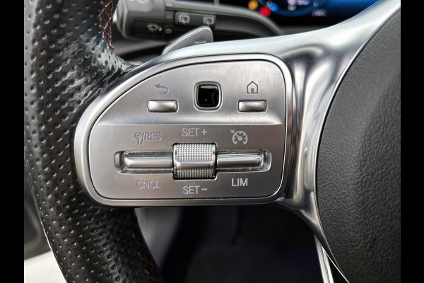 Mercedes-Benz A-Klasse 220 AMG Premium(BOM VOL, Pano, SfeerV, Burmester Audio, StoelV, Camera, Navi, PDC V+A, Etc) Mercedes-Benz A-Klasse 220 AMG Premium(BOM VOL, Pano, SfeerV, Burmester Audio, StoelV, Camera, Navi, PDC V+A, Etc)