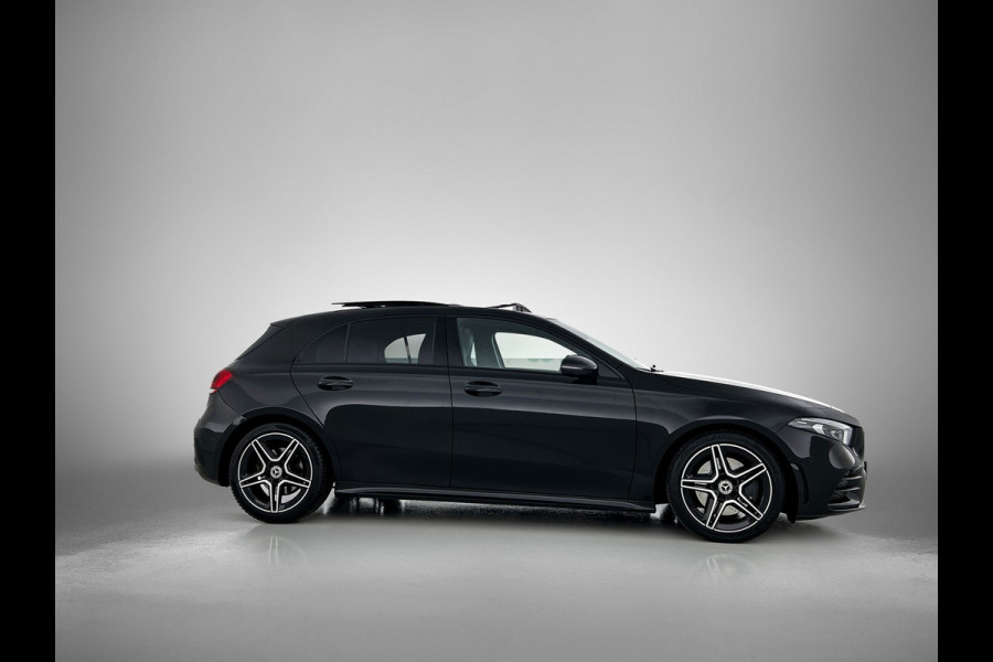 Mercedes-Benz A-Klasse 220 AMG Premium(BOM VOL, Pano, SfeerV, Burmester Audio, StoelV, Camera, Navi, PDC V+A, Etc) Mercedes-Benz A-Klasse 220 AMG Premium(BOM VOL, Pano, SfeerV, Burmester Audio, StoelV, Camera, Navi, PDC V+A, Etc)