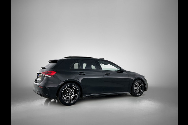 Mercedes-Benz A-Klasse 220 AMG Premium(BOM VOL, Pano, SfeerV, Burmester Audio, StoelV, Camera, Navi, PDC V+A, Etc) Mercedes-Benz A-Klasse 220 AMG Premium(BOM VOL, Pano, SfeerV, Burmester Audio, StoelV, Camera, Navi, PDC V+A, Etc)