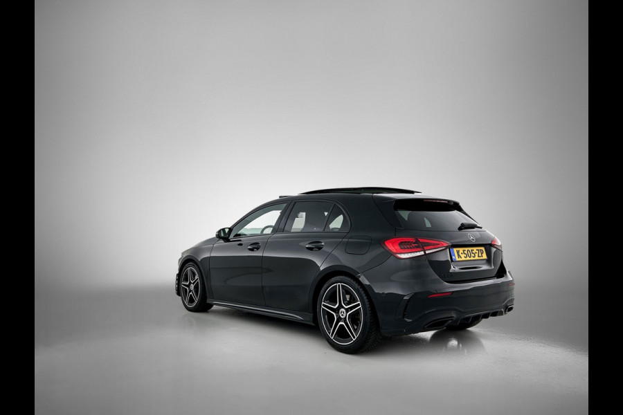 Mercedes-Benz A-Klasse 220 AMG Premium(BOM VOL, Pano, SfeerV, Burmester Audio, StoelV, Camera, Navi, PDC V+A, Etc) Mercedes-Benz A-Klasse 220 AMG Premium(BOM VOL, Pano, SfeerV, Burmester Audio, StoelV, Camera, Navi, PDC V+A, Etc)