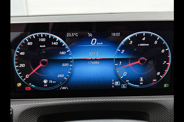 Mercedes-Benz A-Klasse 220 AMG Premium(BOM VOL, Pano, SfeerV, Burmester Audio, StoelV, Camera, Navi, PDC V+A, Etc) Mercedes-Benz A-Klasse 220 AMG Premium(BOM VOL, Pano, SfeerV, Burmester Audio, StoelV, Camera, Navi, PDC V+A, Etc)