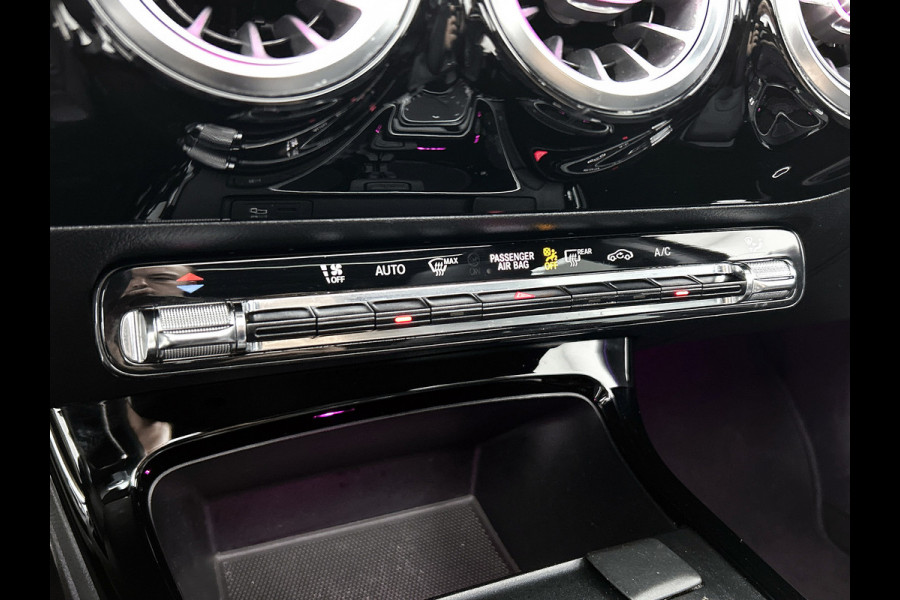 Mercedes-Benz A-Klasse 220 AMG Premium(BOM VOL, Pano, SfeerV, Burmester Audio, StoelV, Camera, Navi, PDC V+A, Etc) Mercedes-Benz A-Klasse 220 AMG Premium(BOM VOL, Pano, SfeerV, Burmester Audio, StoelV, Camera, Navi, PDC V+A, Etc)