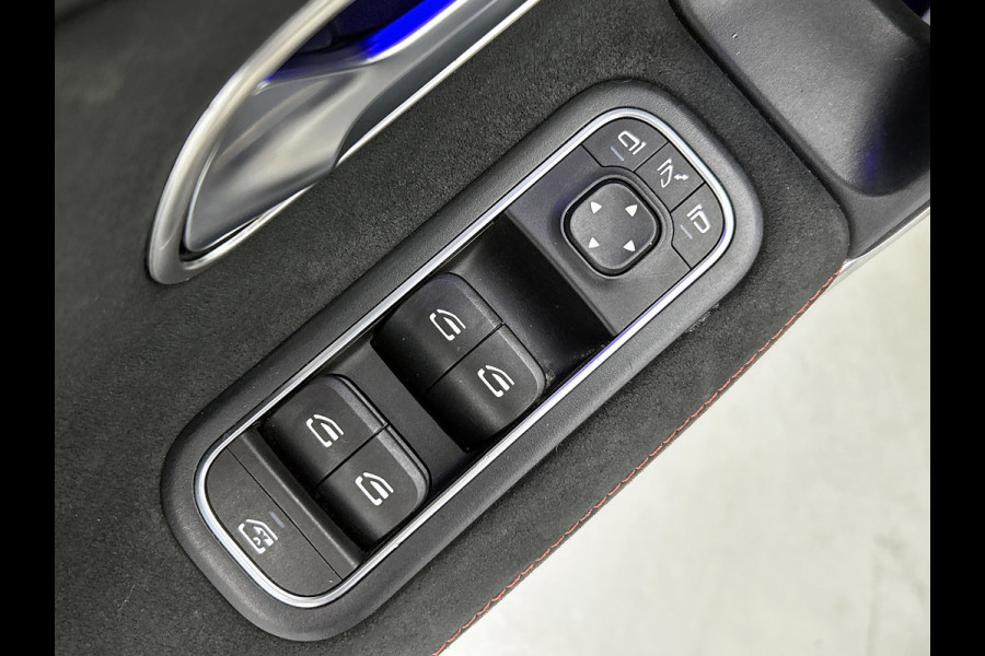 Mercedes-Benz A-Klasse 220 AMG Premium(BOM VOL, Pano, SfeerV, Burmester Audio, StoelV, Camera, Navi, PDC V+A, Etc) Mercedes-Benz A-Klasse 220 AMG Premium(BOM VOL, Pano, SfeerV, Burmester Audio, StoelV, Camera, Navi, PDC V+A, Etc)