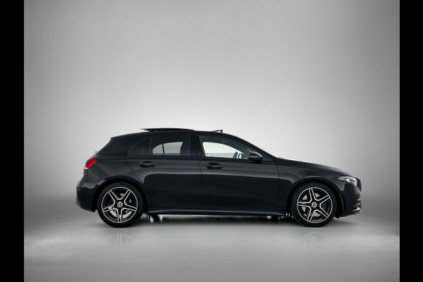 Mercedes-Benz A-Klasse 220 AMG Premium(BOM VOL, Pano, SfeerV, Burmester Audio, StoelV, Camera, Navi, PDC V+A, Etc) Mercedes-Benz A-Klasse 220 AMG Premium(BOM VOL, Pano, SfeerV, Burmester Audio, StoelV, Camera, Navi, PDC V+A, Etc)
