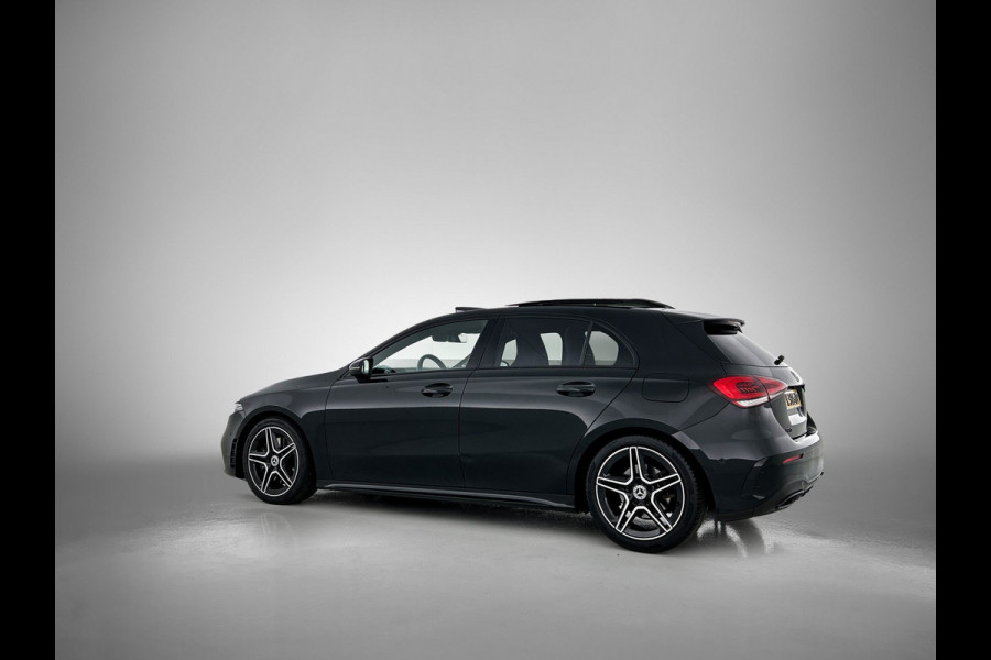 Mercedes-Benz A-Klasse 220 AMG Premium(BOM VOL, Pano, SfeerV, Burmester Audio, StoelV, Camera, Navi, PDC V+A, Etc) Mercedes-Benz A-Klasse 220 AMG Premium(BOM VOL, Pano, SfeerV, Burmester Audio, StoelV, Camera, Navi, PDC V+A, Etc)