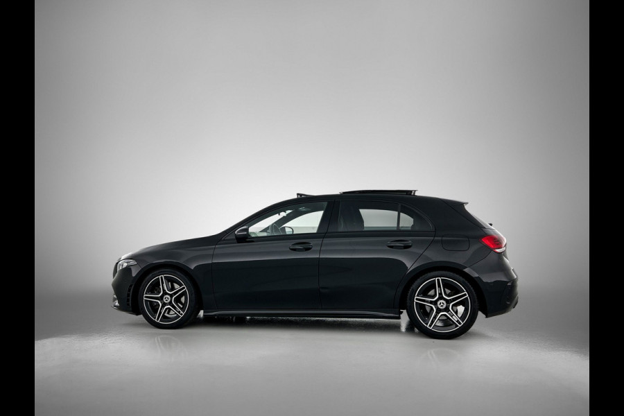 Mercedes-Benz A-Klasse 220 AMG Premium(BOM VOL, Pano, SfeerV, Burmester Audio, StoelV, Camera, Navi, PDC V+A, Etc) Mercedes-Benz A-Klasse 220 AMG Premium(BOM VOL, Pano, SfeerV, Burmester Audio, StoelV, Camera, Navi, PDC V+A, Etc)