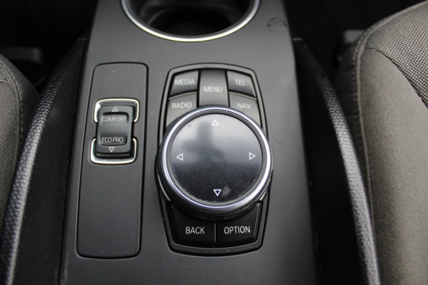 BMW i3 Dark Shadow Edition 120Ah 42 kWh 40.945 km! / SoH 94.2% / Camera / Navigatie / 20'' / Stoelverwarming / DAB / LED / Cruise Control