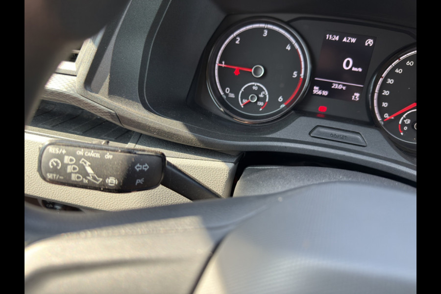 Volkswagen Transporter 2.0 TDI 110PK EURO6 L2H1 28 Cruise control/trekhaak/navi