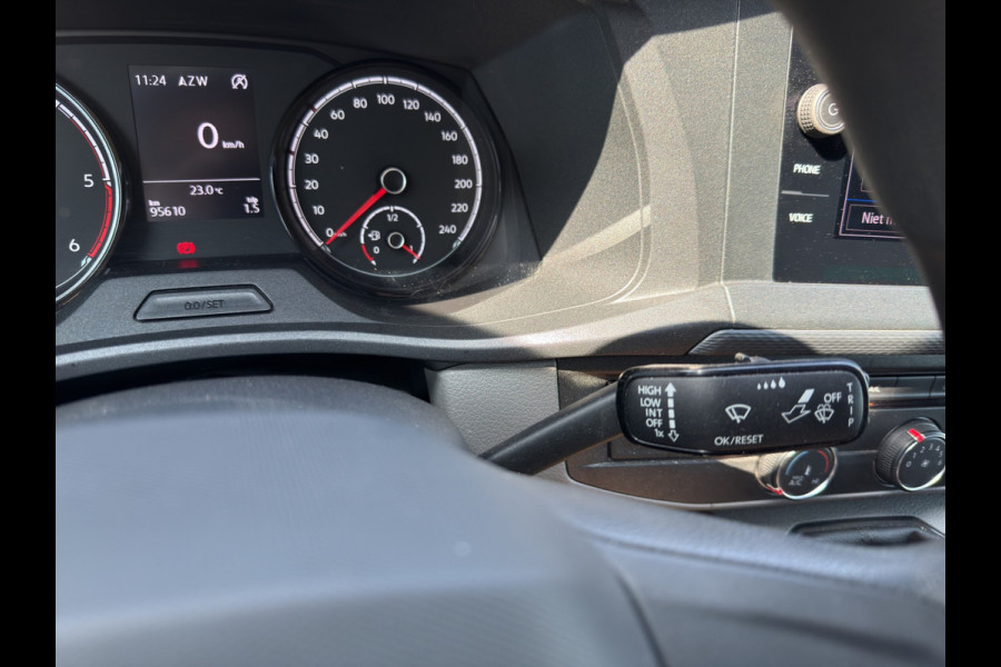 Volkswagen Transporter 2.0 TDI 110PK EURO6 L2H1 28 Cruise control/trekhaak/navi