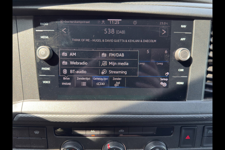 Volkswagen Transporter 2.0 TDI 110PK EURO6 L2H1 28 Cruise control/trekhaak/navi