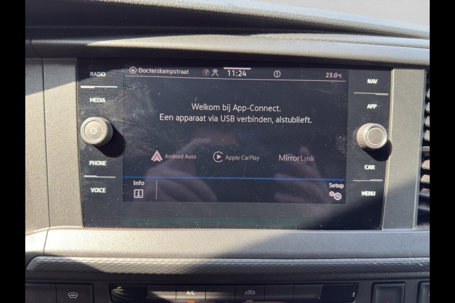 Volkswagen Transporter 2.0 TDI 110PK EURO6 L2H1 28 Cruise control/trekhaak/navi