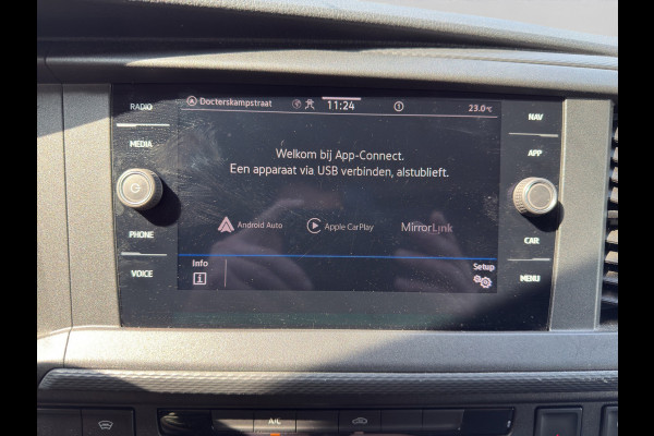 Volkswagen Transporter 2.0 TDI 110PK EURO6 L2H1 28 Cruise control/trekhaak/navi