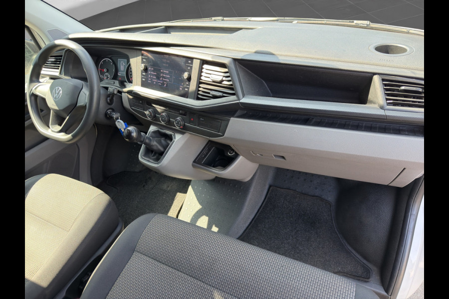 Volkswagen Transporter 2.0 TDI 110PK EURO6 L2H1 28 Cruise control/trekhaak/navi