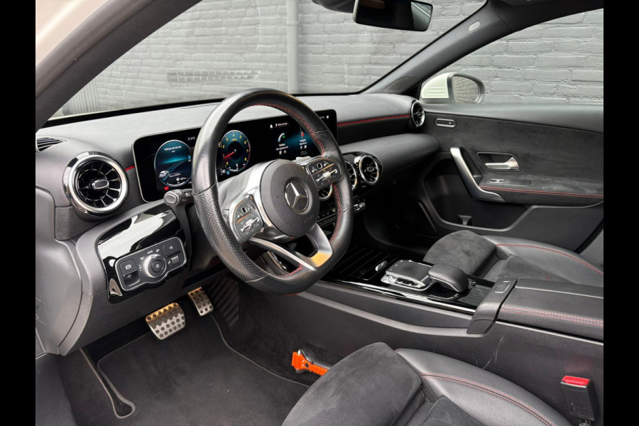 Mercedes-Benz A-Klasse 180 Business Solution AMG | SPORT | STOEL VERW | CARPLAY | MULTI STUUR | CAMERA | NWE APK