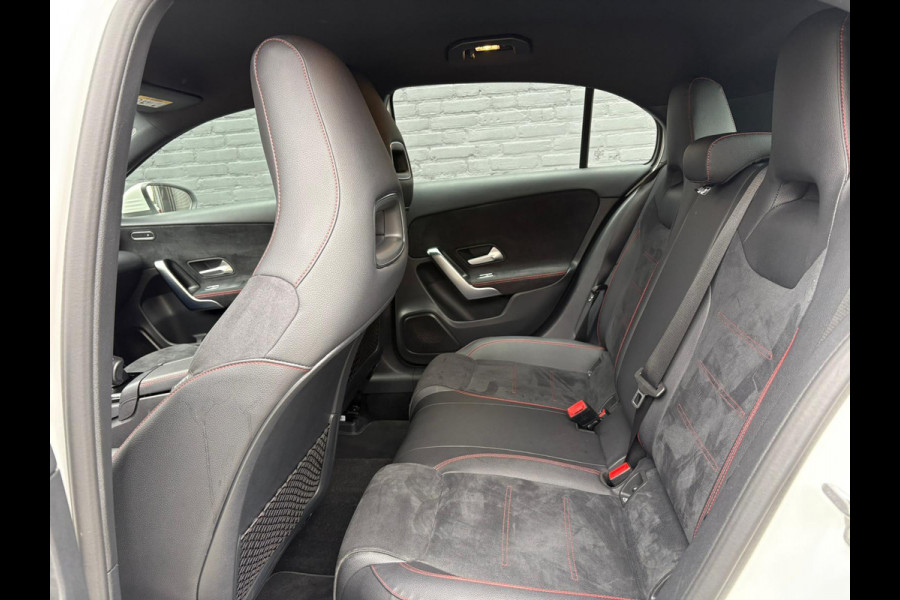 Mercedes-Benz A-Klasse 180 Business Solution AMG | SPORT | STOEL VERW | CARPLAY | MULTI STUUR | CAMERA | NWE APK