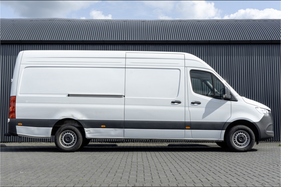 Mercedes-Benz Sprinter 317 CDI | L3H2 | Automaat met Flippers | MBUX | Camera | Climate | Cruise | PDC | Euro 6 Mercedes-Benz Sprinter 317 CDI | L3H2 | Automaat met Flippers | MBUX | Camera | Climate | Cruise | PDC | Euro 6