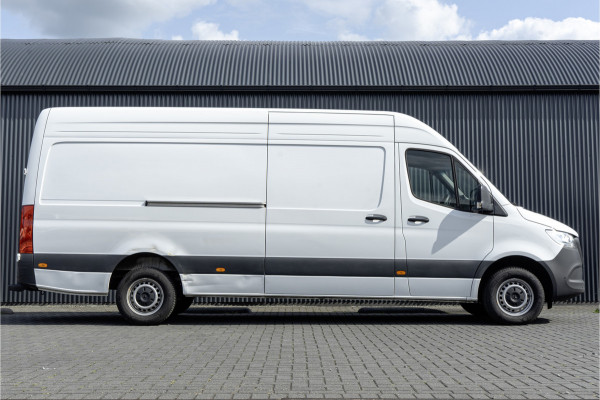 Mercedes-Benz Sprinter 317 CDI | L3H2 | Automaat met Flippers | MBUX | Camera | Climate | Cruise | PDC | Euro 6 Mercedes-Benz Sprinter 317 CDI | L3H2 | Automaat met Flippers | MBUX | Camera | Climate | Cruise | PDC | Euro 6